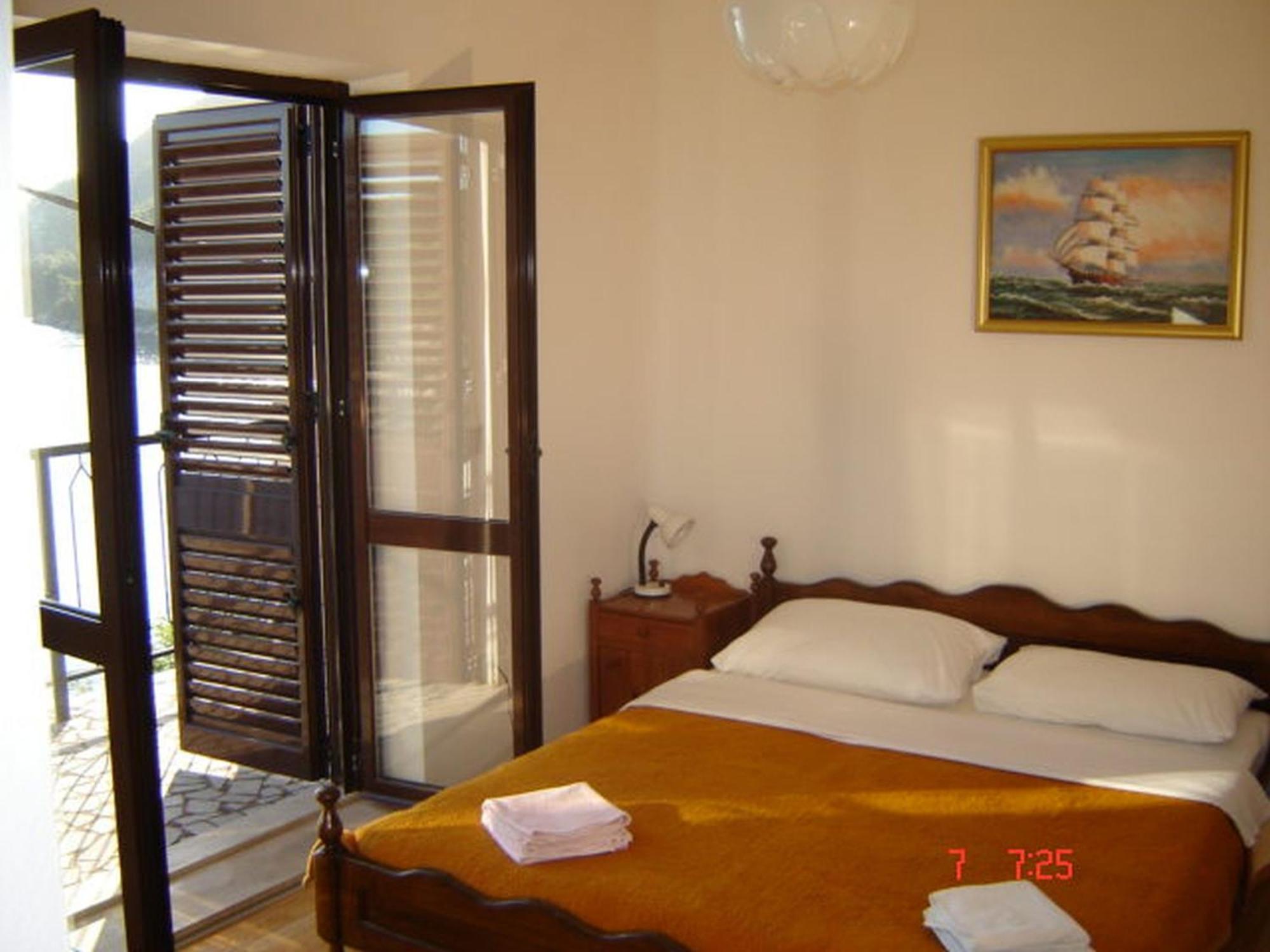 Apartments "Villa Mungos" Sobra Rom bilde
