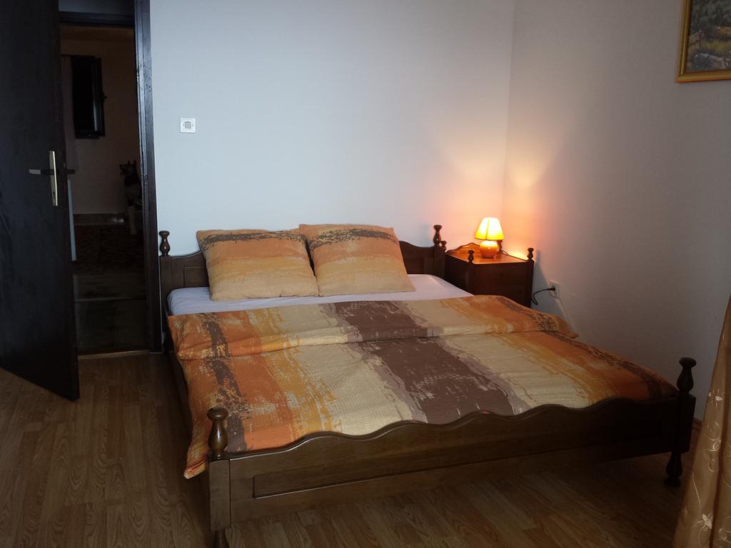 Apartments "Villa Mungos" Sobra Eksteriør bilde
